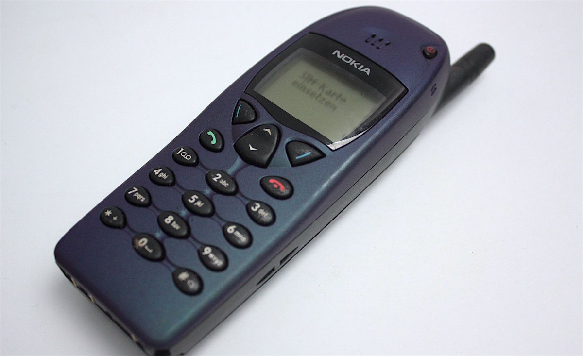 Nokia 6110 (1998).